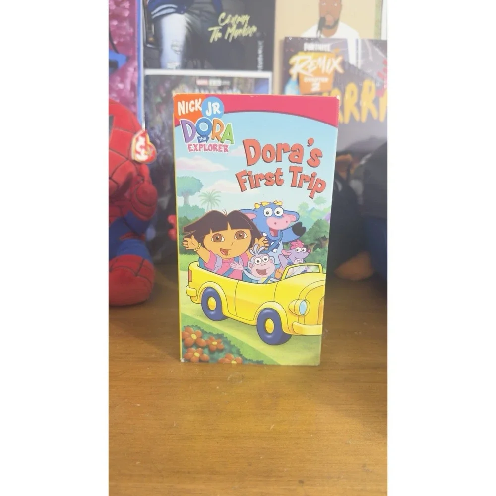 Dora the Explorer Doras First Trip VHS Tape Nick Jr Nickelodeon Vintage Show